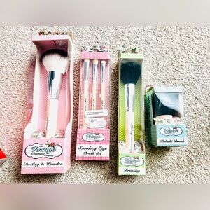 Makeup Brushes